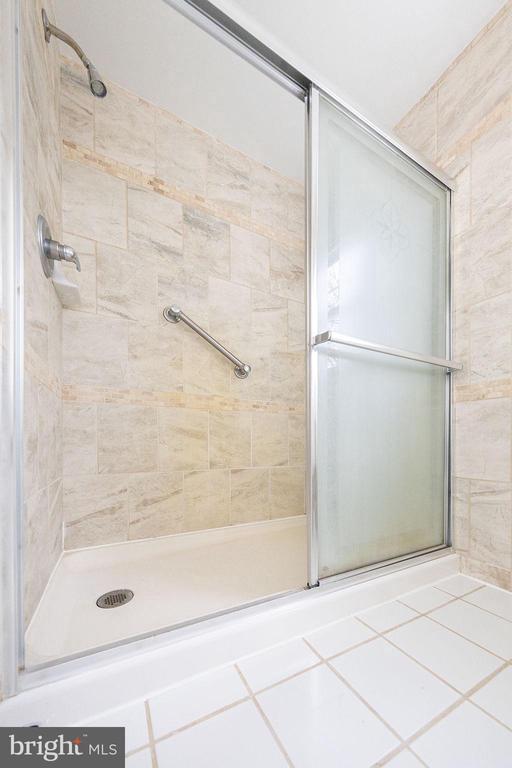 Building Photo - 36767 Pelham Ct