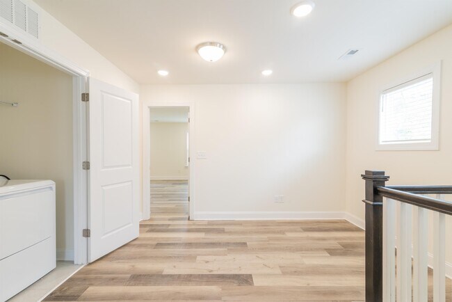 Building Photo - 2148 Bexar Trl