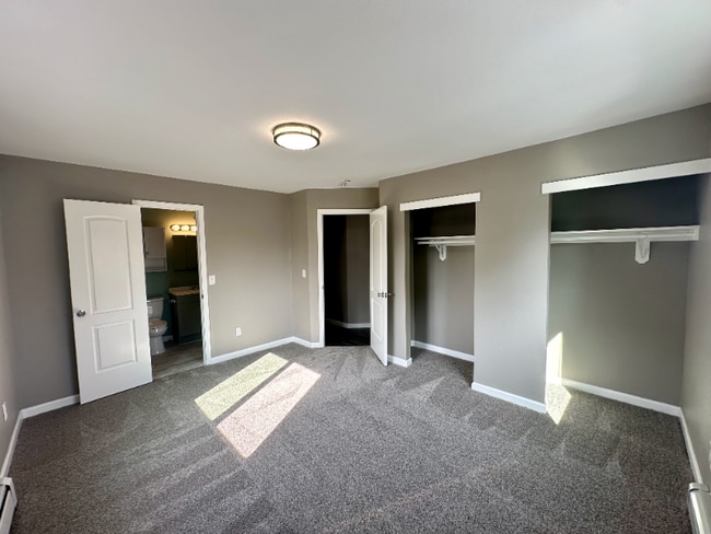 Building Photo - 3417 Tarwater Ave