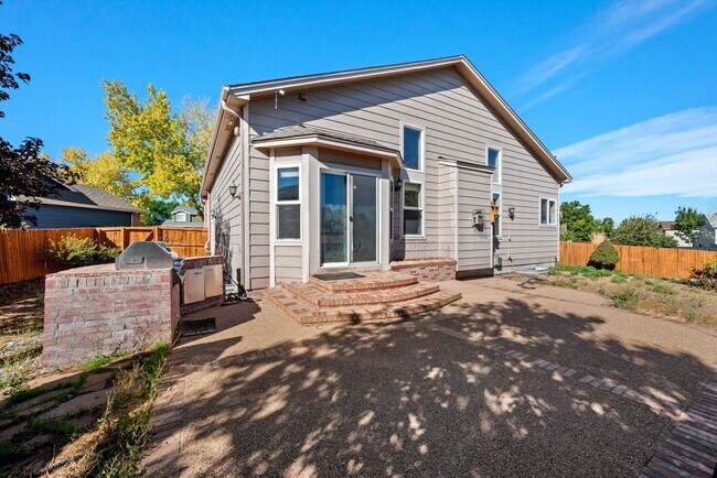 Building Photo - 2258 S Gibralter Way