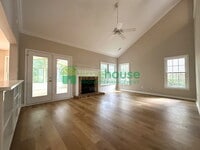 Building Photo - 2849 Crossings Dr