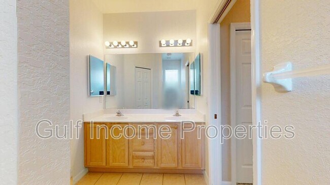 Building Photo - 1436 Hedgewood Cir