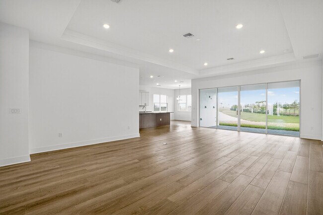 Building Photo - 8210 Golden Bch Ct