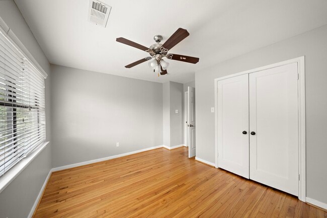 Building Photo - 3818 Southmore Blvd