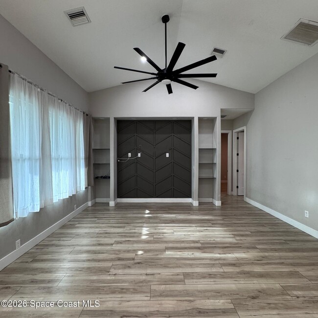 Building Photo - 971 Granata Ave