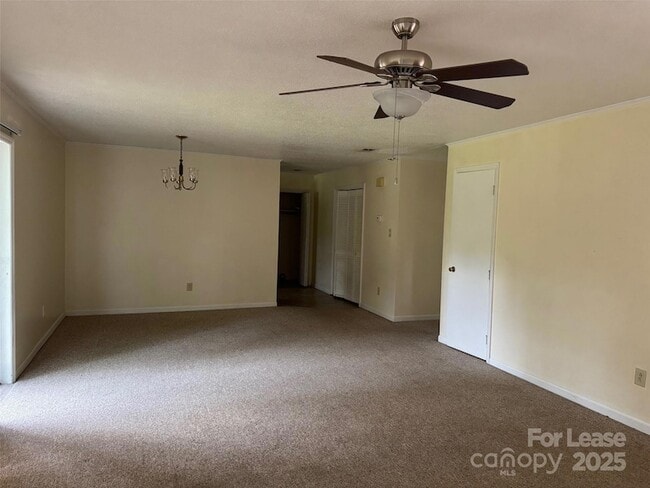 Building Photo - 1237 15th Ave NW