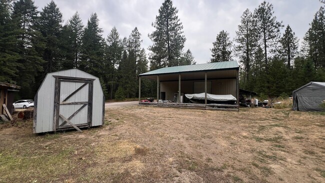 Building Photo - 39210 N Ponderosa Ln