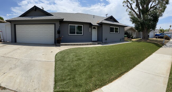 Building Photo - 1686 Brentwood Dr