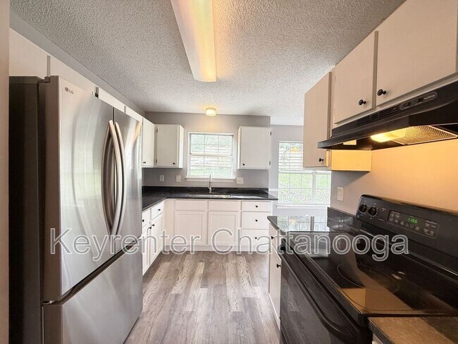 Building Photo - 208 Cliftview Dr