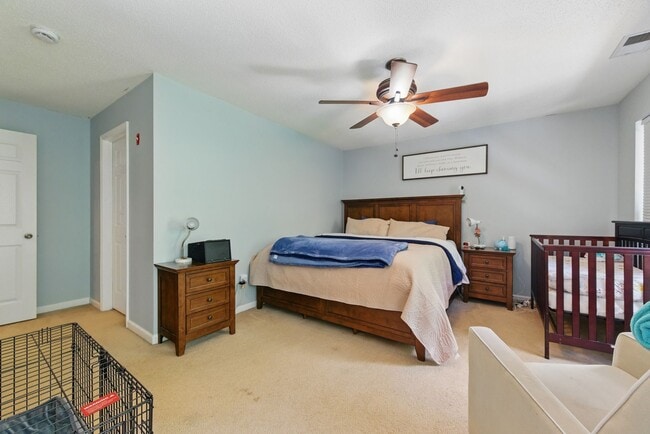 Building Photo - 985 Hollymeade Cir