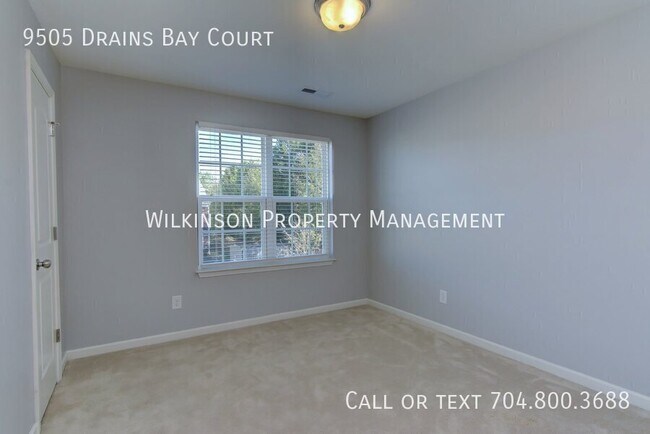 Building Photo - 9505 Drains Bay Ct