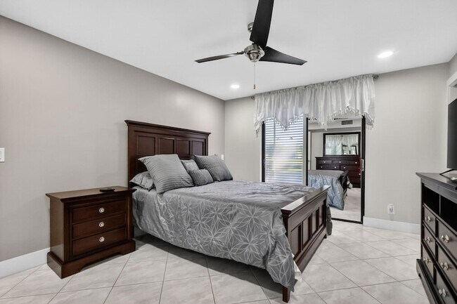 Building Photo - 492 Piedmont Ct