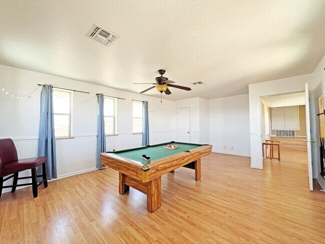 Building Photo - 101 Capt Lee