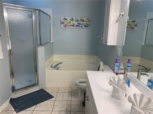 Building Photo - 2286 Granby Dr