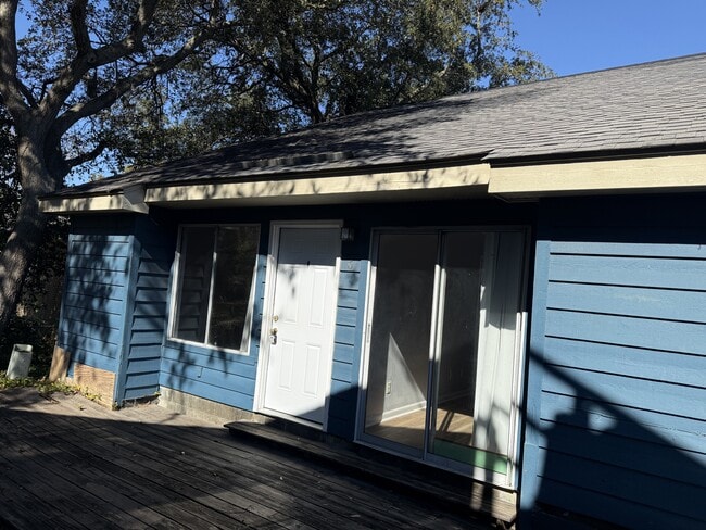 Building Photo - 505 63rd Ave N