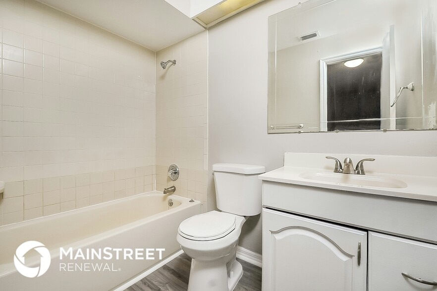 Building Photo - 1690 Palm Leaf Dr