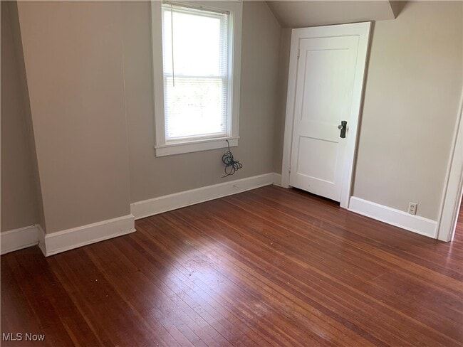 Building Photo - 1660 Glenmount Ave