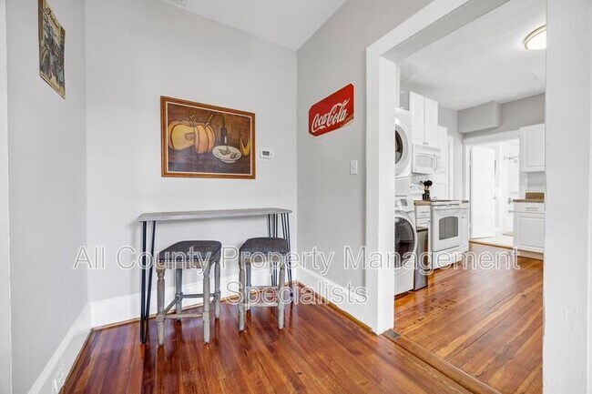 Building Photo - 1037 Kinard Ct