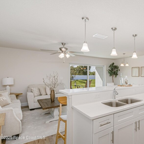 Building Photo - 177 Hidden Woods Pl