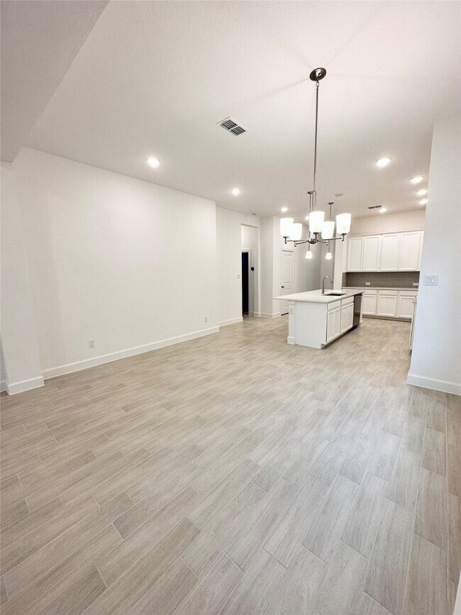 Building Photo - 18419 Palmetto Vw Dr