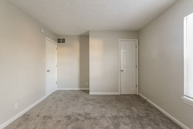 Building Photo - 11706 Rush Dr