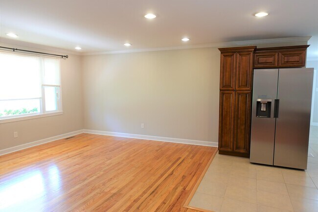 Building Photo - 115 Konnarock Cir