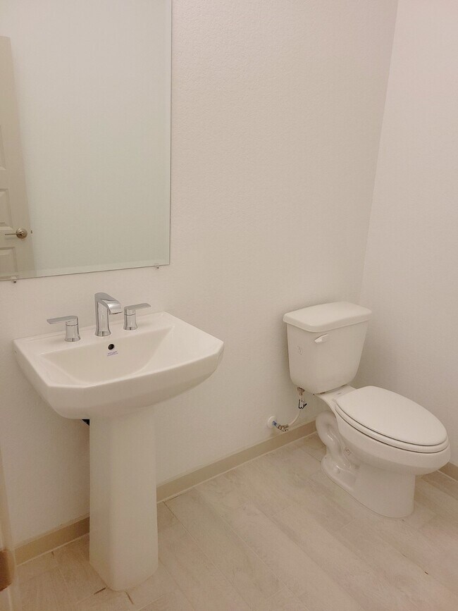 Building Photo - 28434 Eli Eagle St