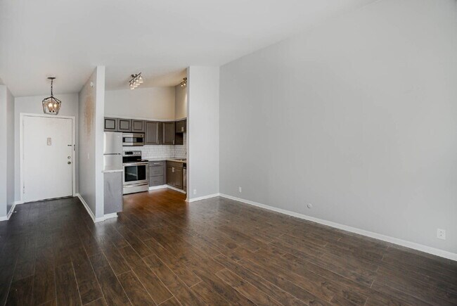 Building Photo - 1 bedroom 1 badroom condo in Franklin