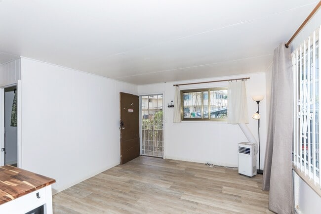 Building Photo - 1422 Pua Ln