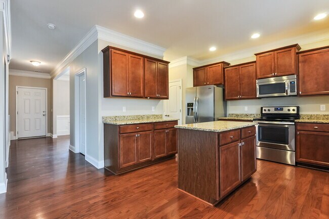 Building Photo - 180 Davelyn Ct