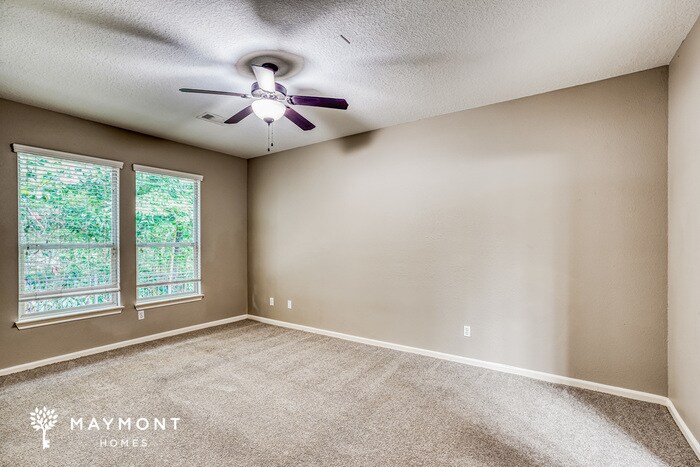 Building Photo - 3514 White Oak Point Dr