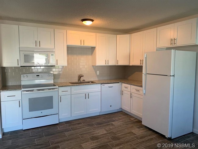 Building Photo - 3404 Juniper Dr