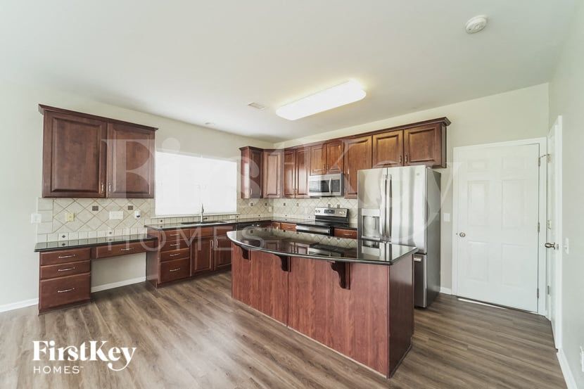 Building Photo - 10435 Olde Ivy Way