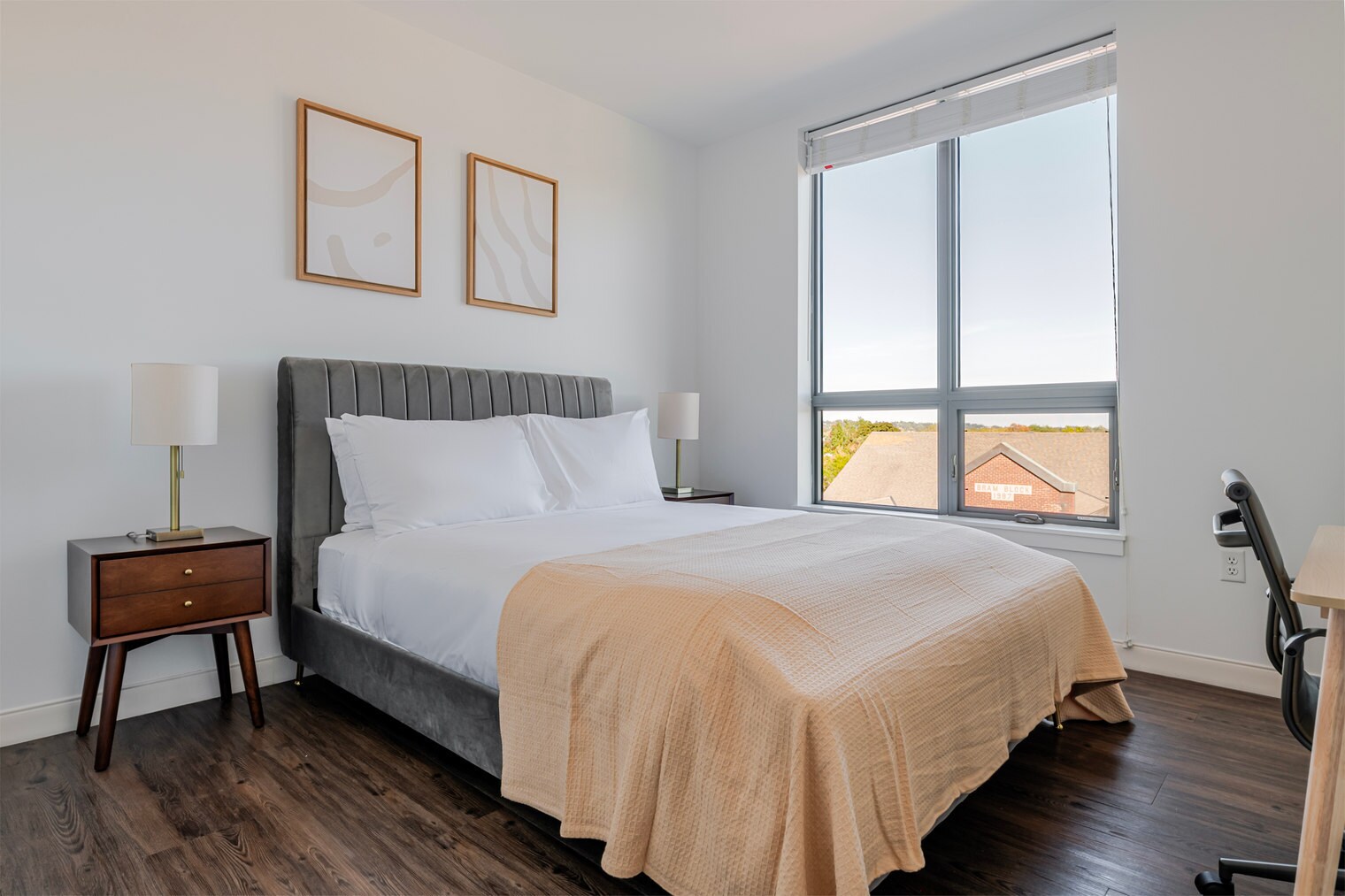 Building Photo - 245 Walnut St