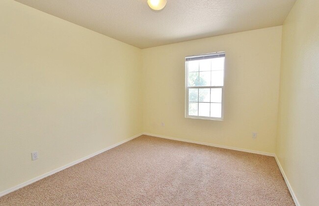 Building Photo - 9607 W Lillywood Dr