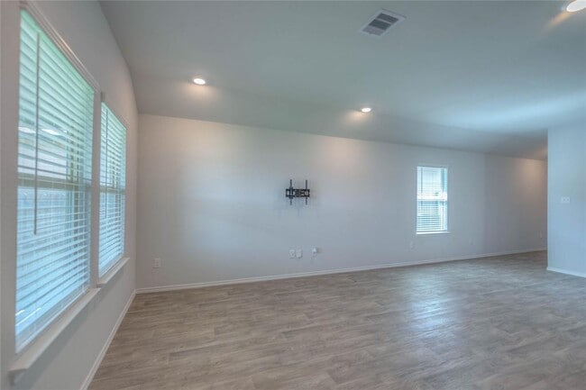 Building Photo - 204 Rockbridge Dr