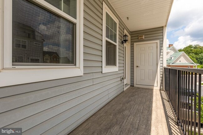 Building Photo - 7916a Potter Pl