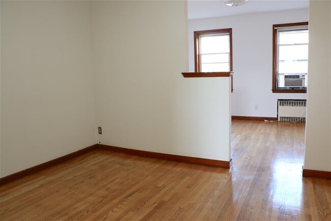 Building Photo - 816 Bloomfield St