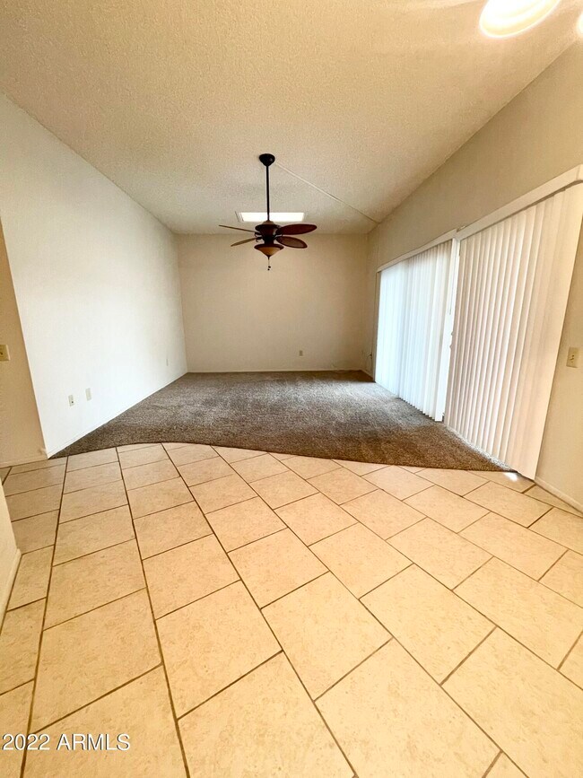 Building Photo - 10867 W Emerald Dr