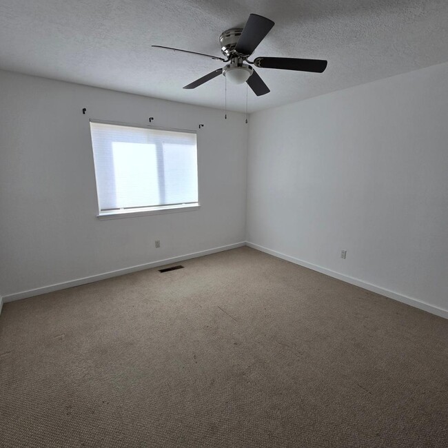 Building Photo - 1048 Monte Largo Dr NE