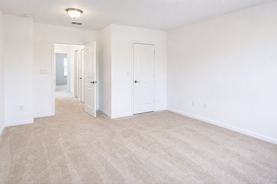 Building Photo - 5903 Monterra Club Dr