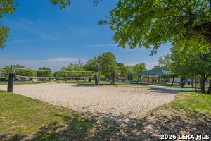 Building Photo - 10247 Huisache Field
