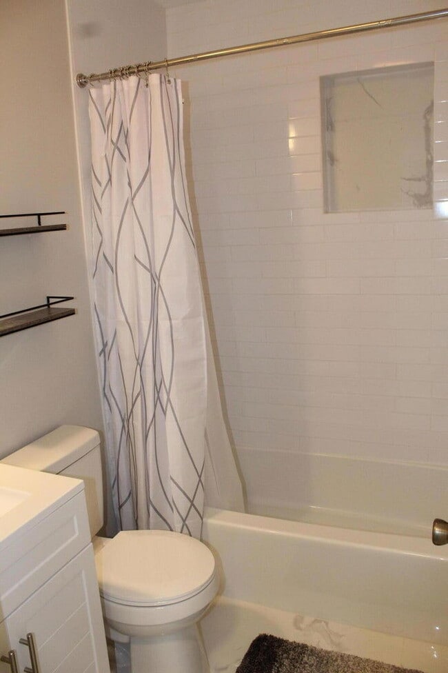 Building Photo - 2719 Peer Ln