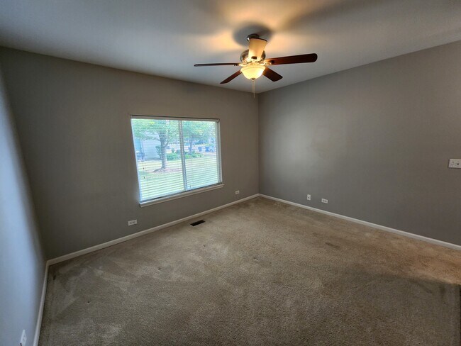Building Photo - 991 Park Hill Cir
