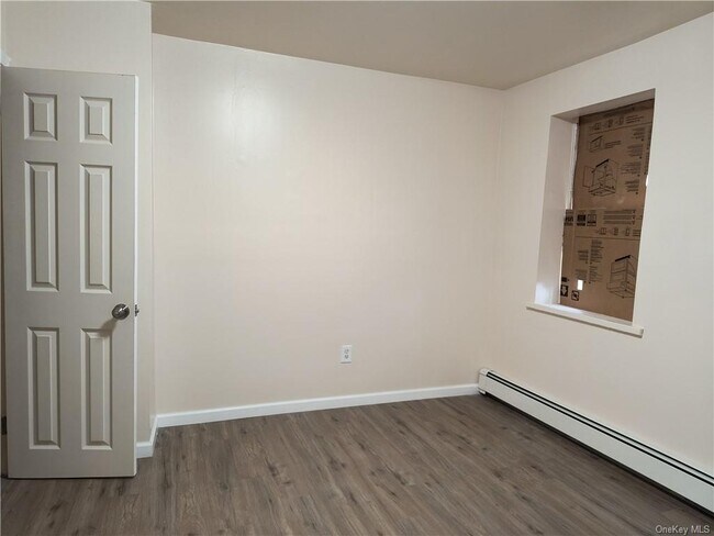 Building Photo - 22 Gidney Ave