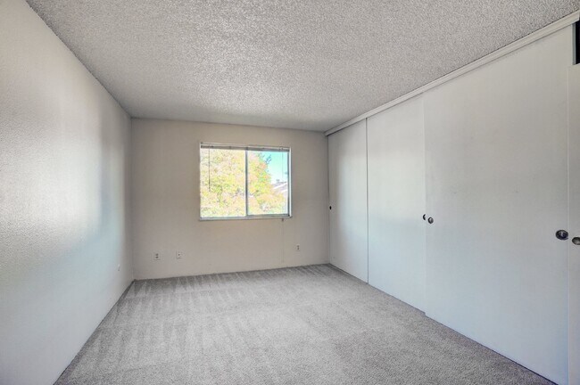 Building Photo - $1,725 - 2 Bed, 2 Bath Condo in Denver wit...