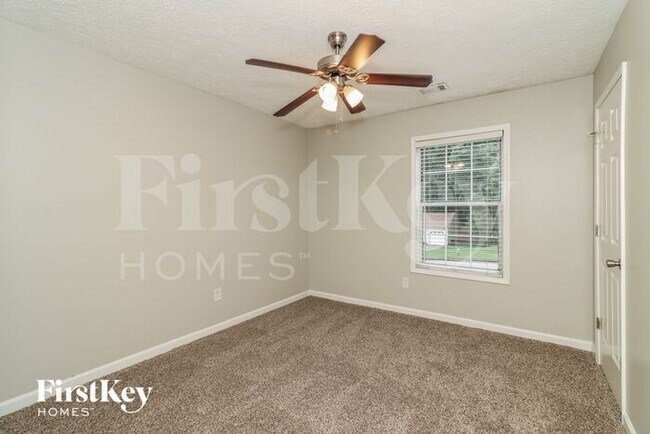 Building Photo - 3765 Willow Ridge Rd