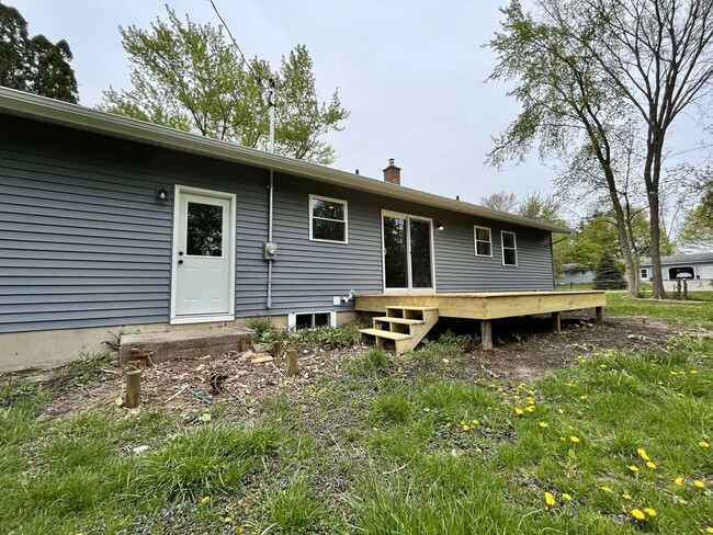 Building Photo - Three Bedroom Home in Southeast Grand Rapids