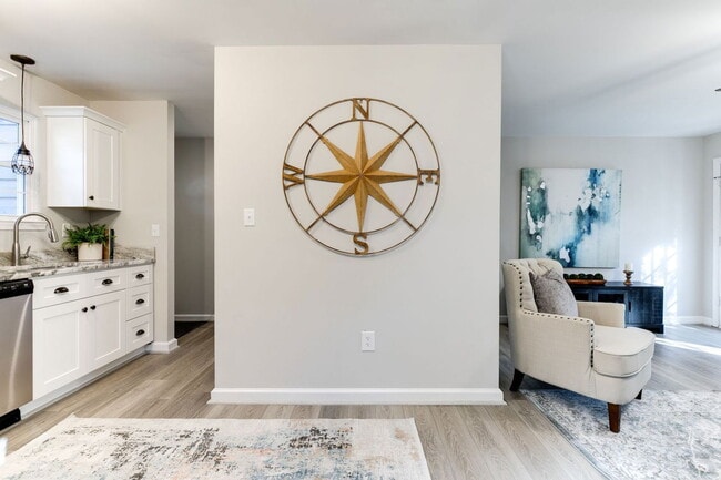 Building Photo - 15909 Dockside Ct