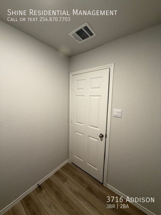 Building Photo - 3716 Addison-